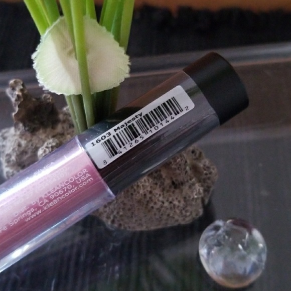 MAKEUP/ MADLY MATTE LIPGLOSS /NIP - Picture 3 of 3